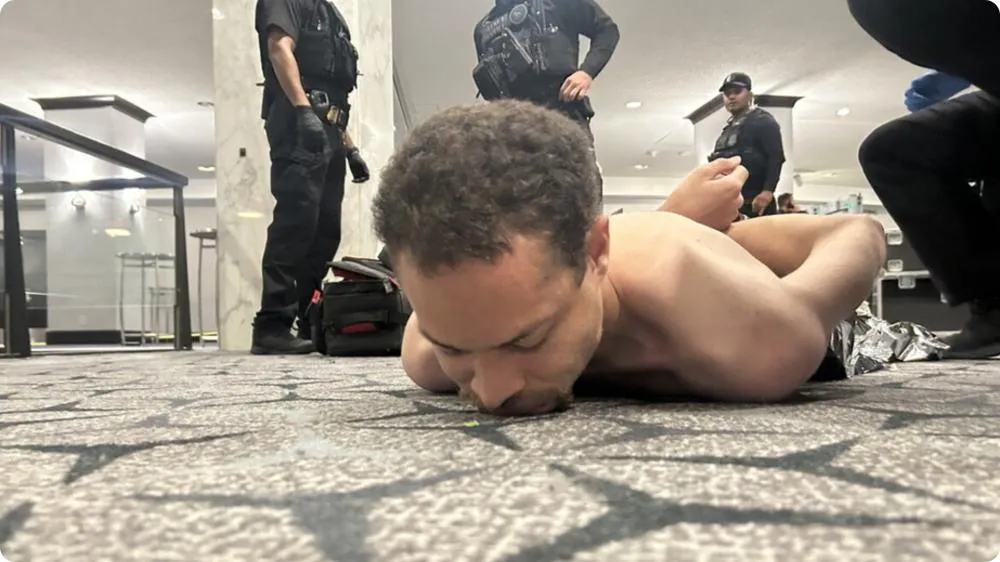 Trump divulga imagem de atirador imobolizado após disparos em jantar da Casa Branca